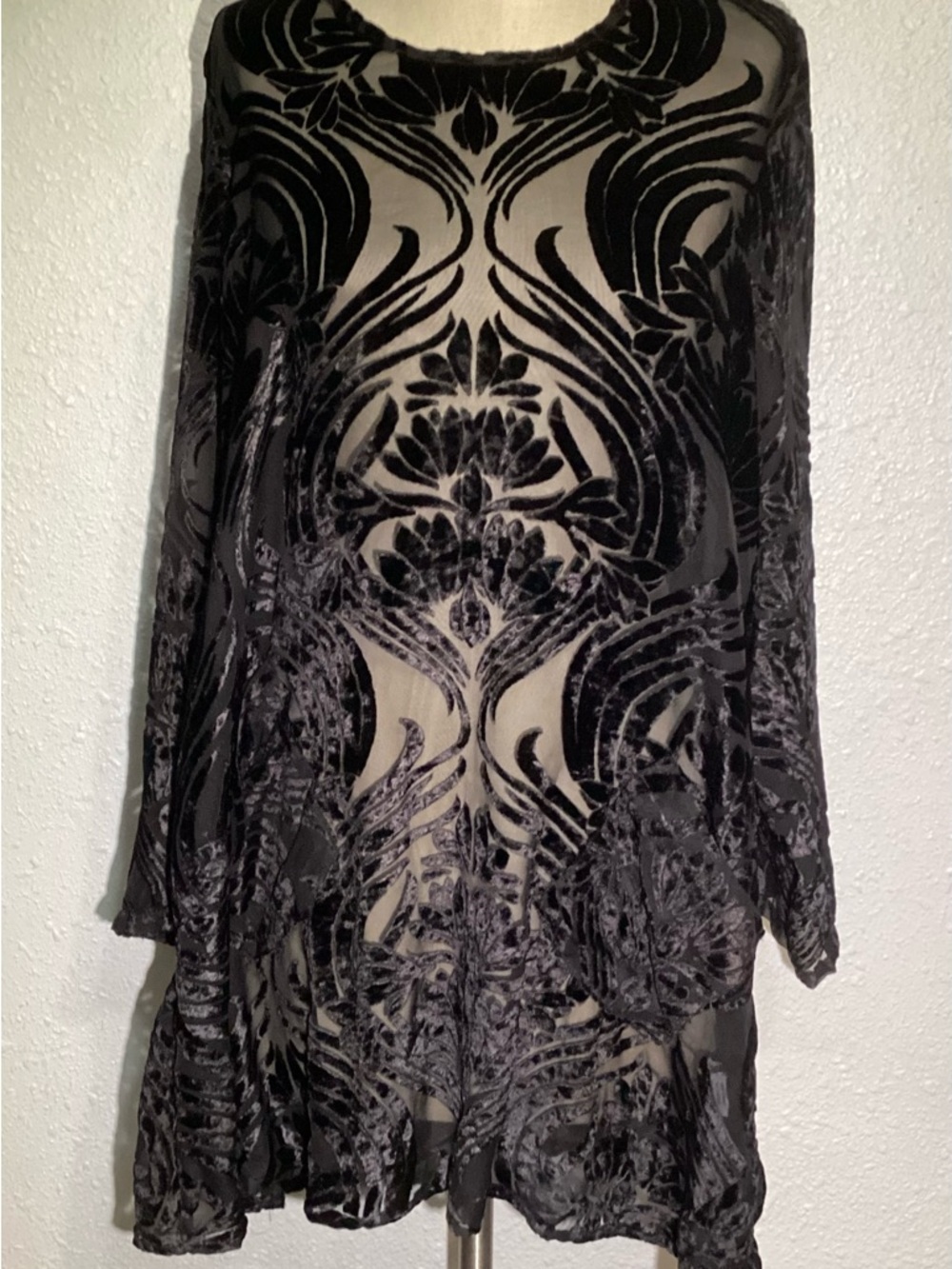 Tulip Black Burnout Velvet women’s Tunic Dress size small